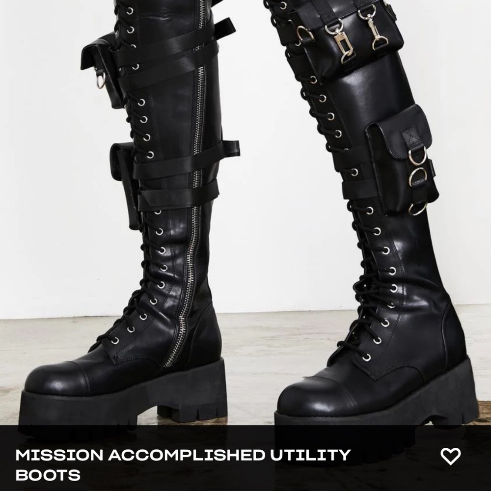 DOLLSKILL UTILITY THIGH HIGH COMBAT BOOTS - Picture 2 of 3